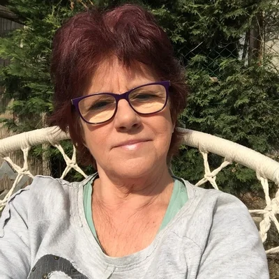 Tina, Budapest
