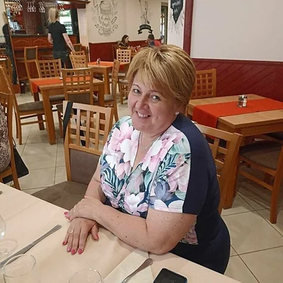 Tünde, Várpalota
