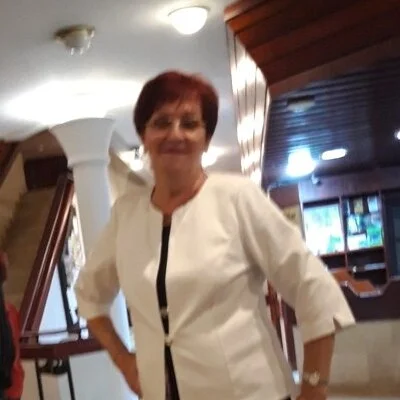 Éva