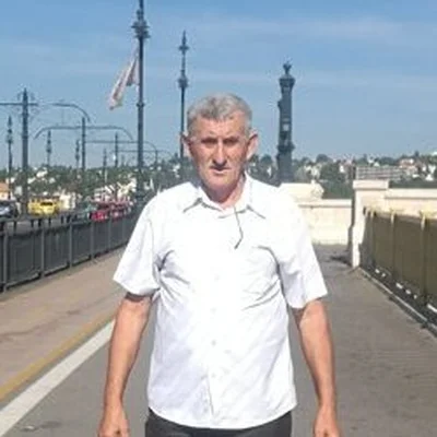 Péter