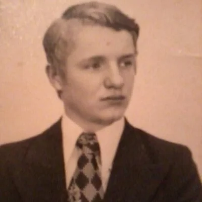 József