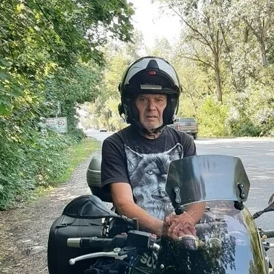 János