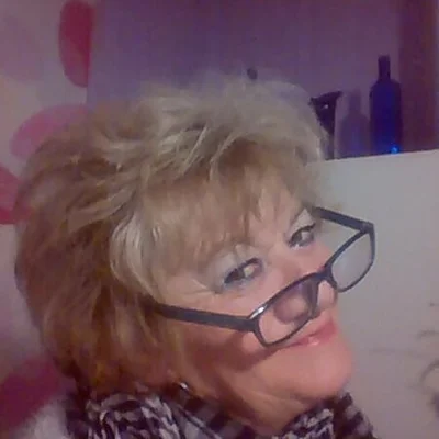Eszter, Doboz