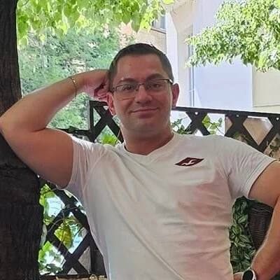 Viktor, Budapest