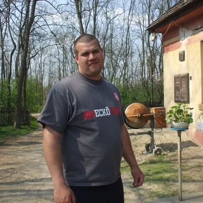 András