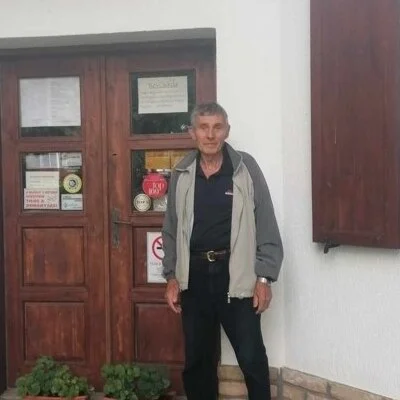 László