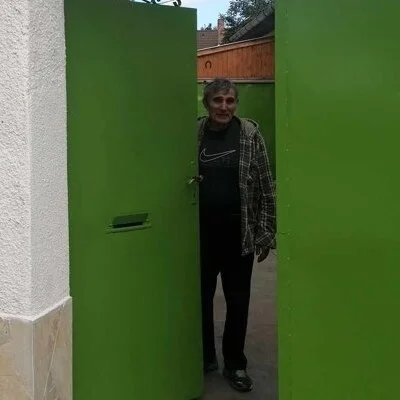 László