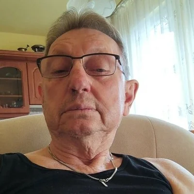 János