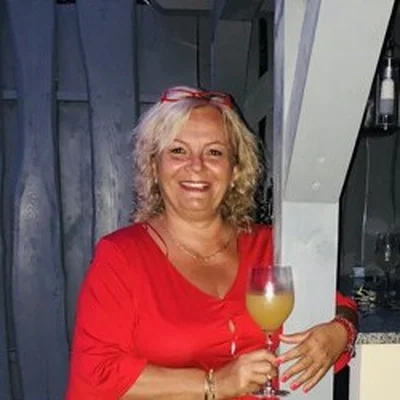 Ági