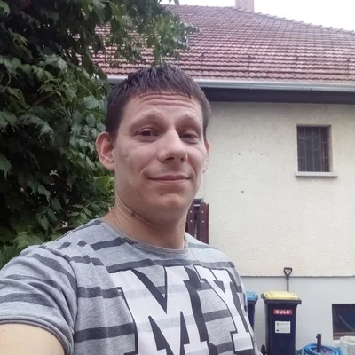 Gabesz, Budapest