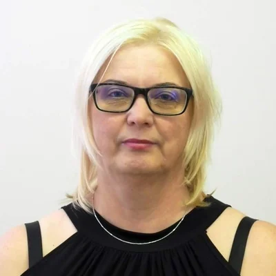 Mónika