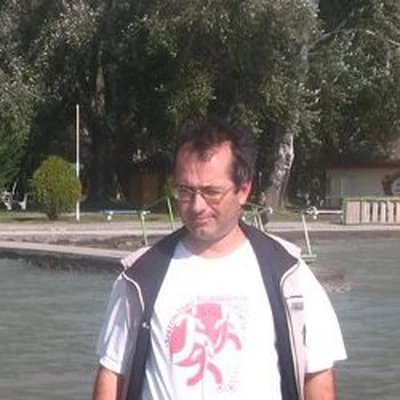 András