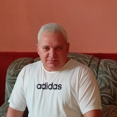 János
