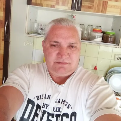 János