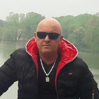 László