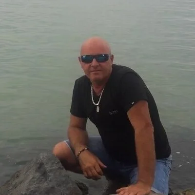 László