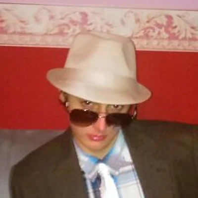 András