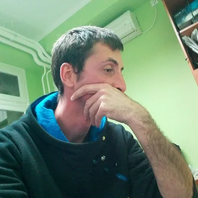 László