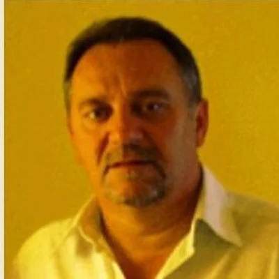 István, Komárom