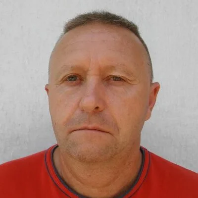 András