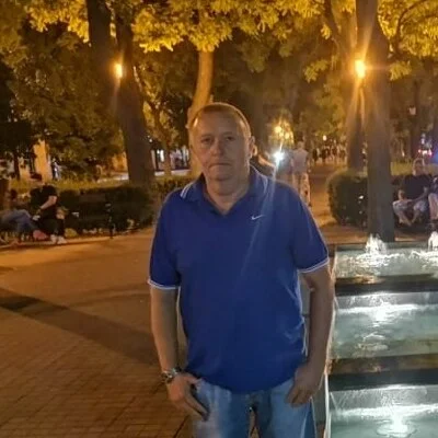 András