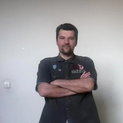 László