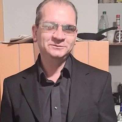 László