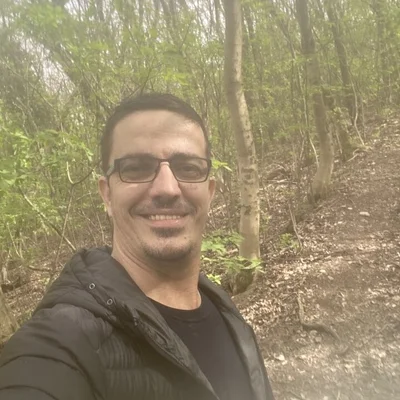 János