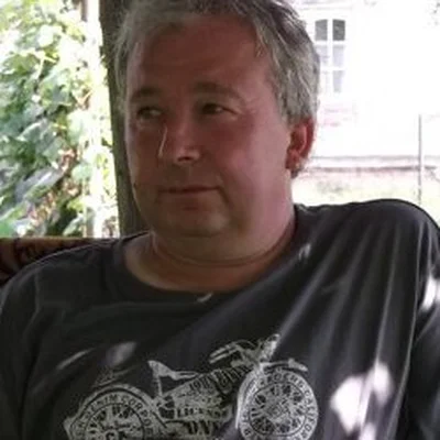 László
