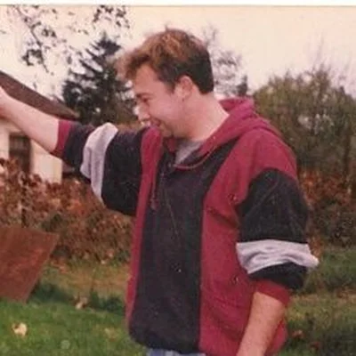 László