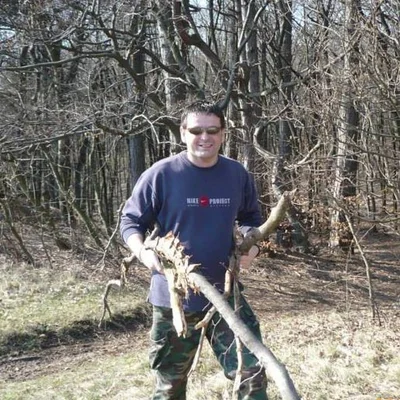 János