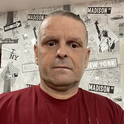 János, Várpalota