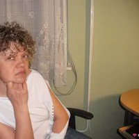 Gyöngyi, társkereső Csombárd