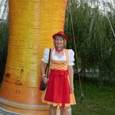 Mónika