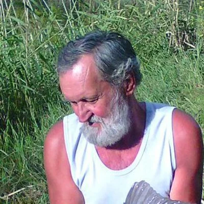 László