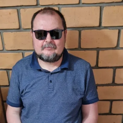 László