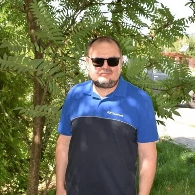 László