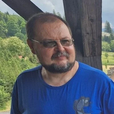 László