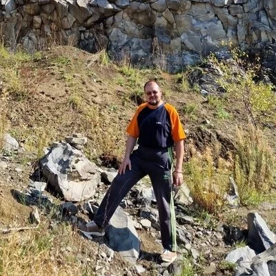 László