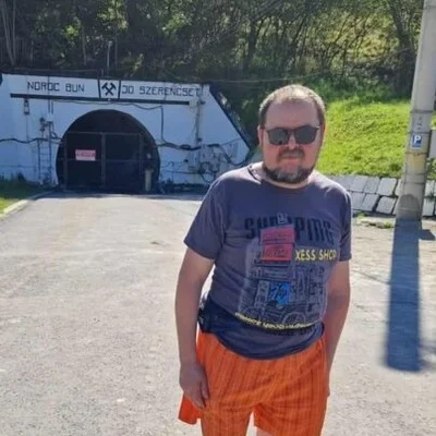 László
