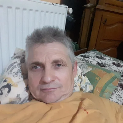 László