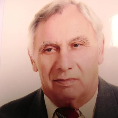 László, Párkány
