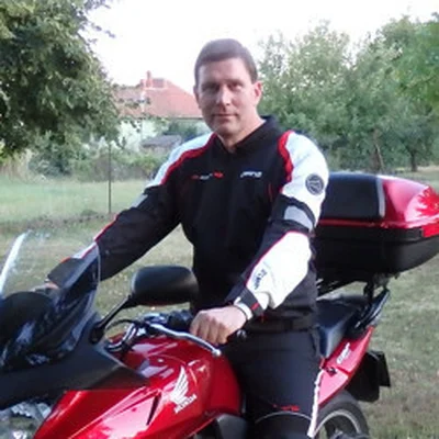 László