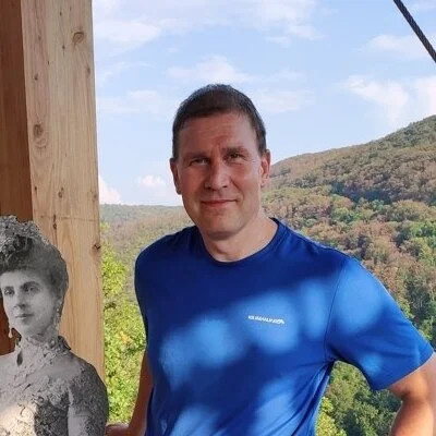 László