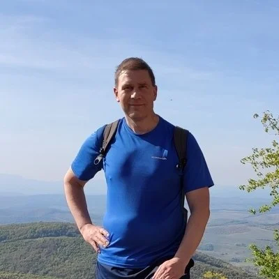 László