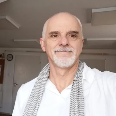László