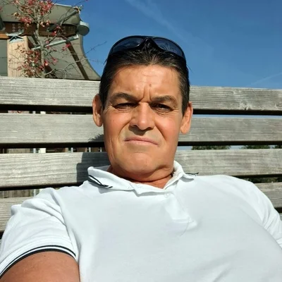 László