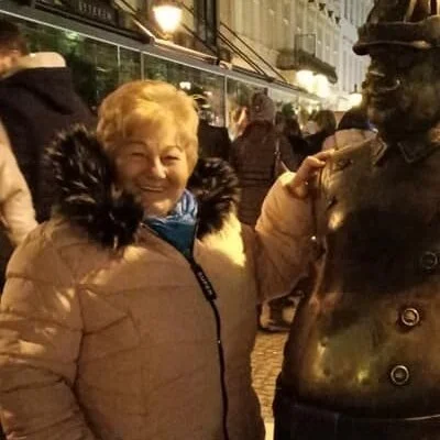 Éva