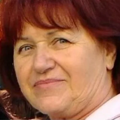 Anna, Szekszárd