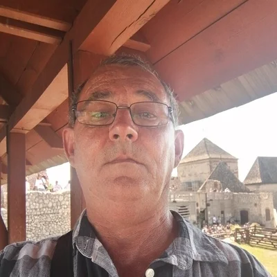 János